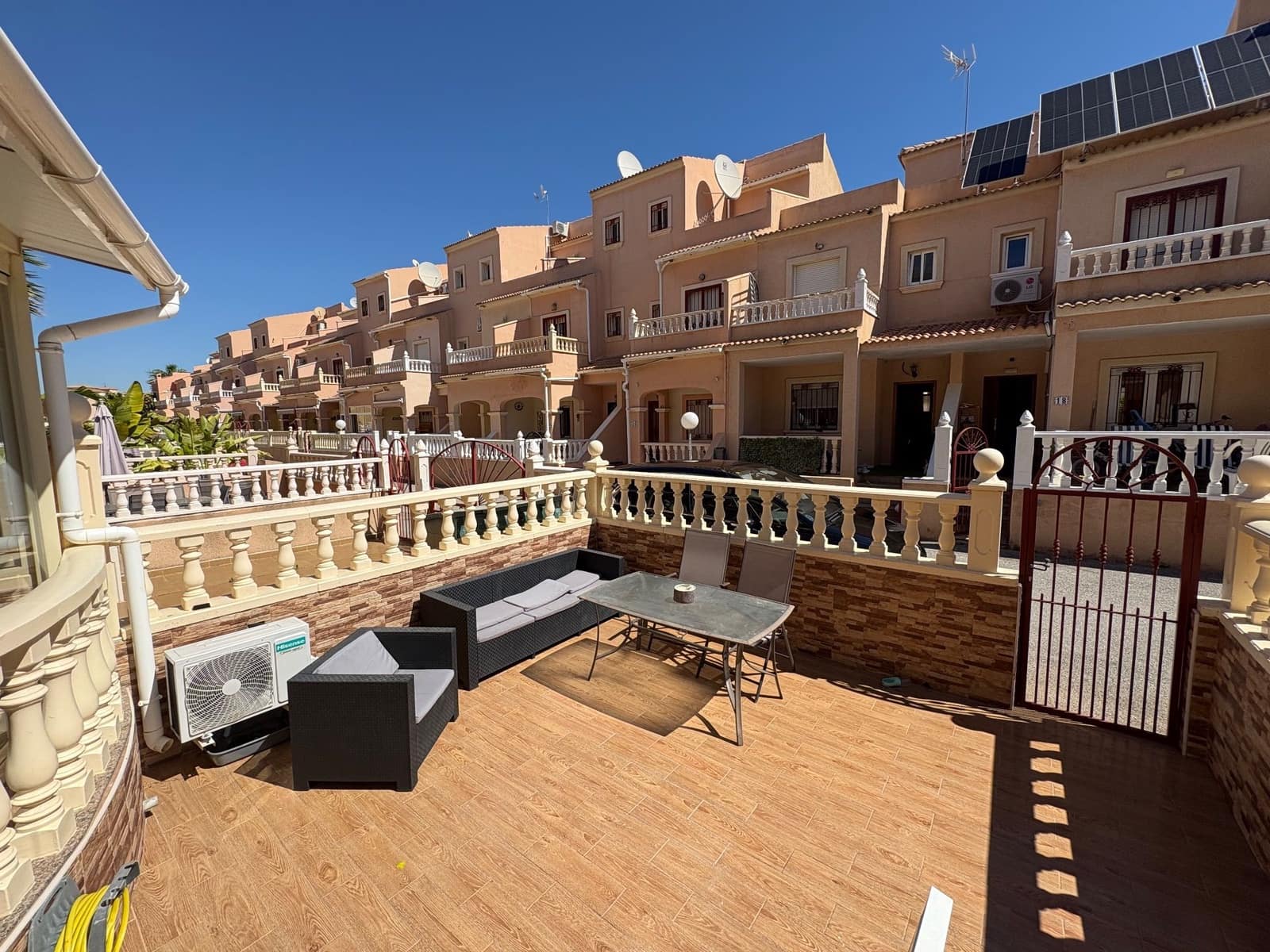 3 camera da letto Villetta Bifamiliare in vendita in Orihuela Costa con piscina - 285.000 € (Rif: 9868159)