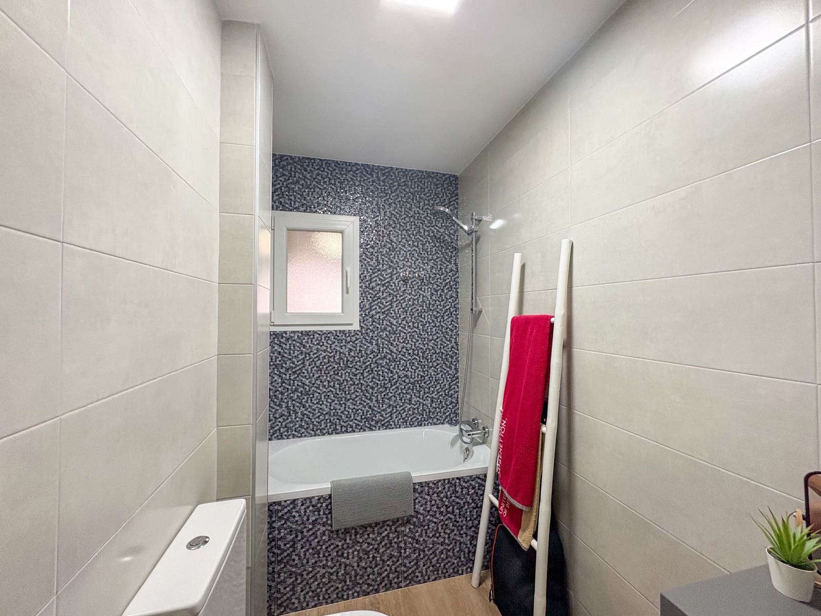 3 bedroom Flat for sale in Pilar de la Horadada with garage - € 209,900 (Ref: 9870572)