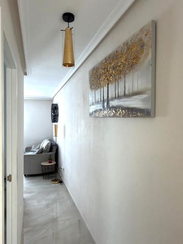 2 soveværelse Lejlighed til leje i Torrevieja - € 950 (Ref: 9875644)