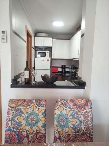 Appartement de 2 chambres à louer à Torrevieja - 850 € (Ref: 9875645)