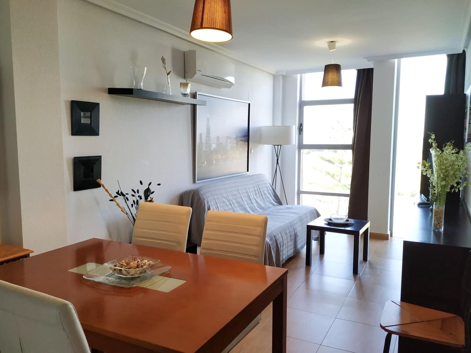 Appartement de 2 chambres à louer à Torrevieja - 850 € (Ref: 9875645)