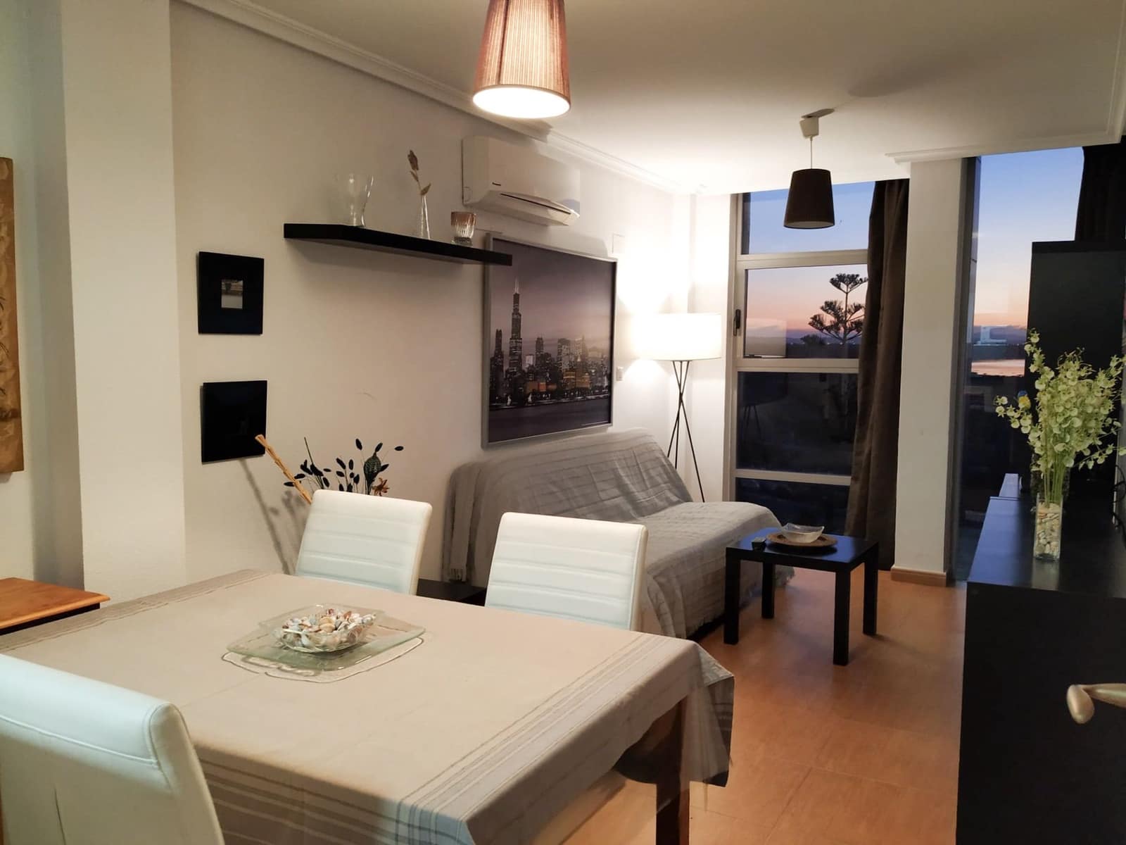 Appartement de 2 chambres à louer à Torrevieja - 850 € (Ref: 9875645)