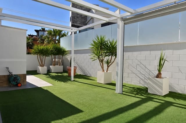 3 soveværelse Villa til salg i San Miguel de Salinas med swimmingpool garage - € 429.000 (Ref: 9877877)