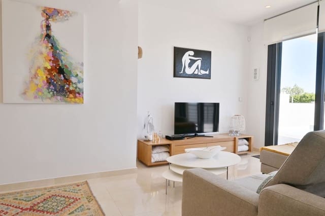 3 soveværelse Villa til salg i San Miguel de Salinas med swimmingpool garage - € 429.000 (Ref: 9877877)