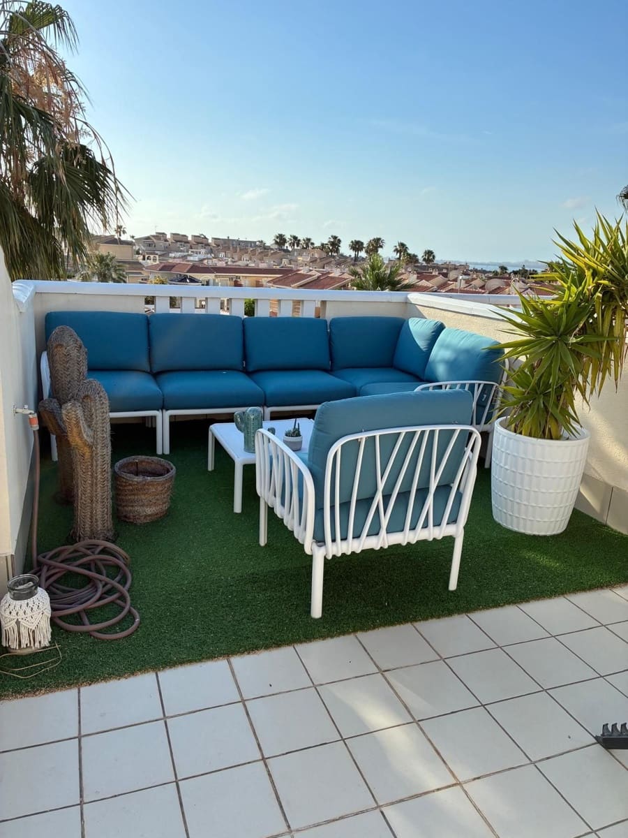 2 Zimmer Wohnung zu vermieten in Ciudad Quesada mit Pool - 1.000 € (Ref: 9895725)