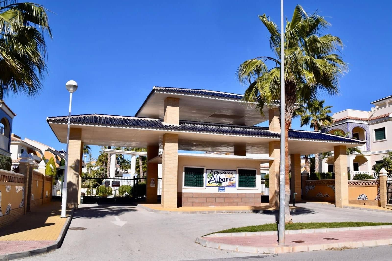 2 Zimmer Wohnung zu vermieten in Ciudad Quesada mit Pool - 1.000 € (Ref: 9895725)