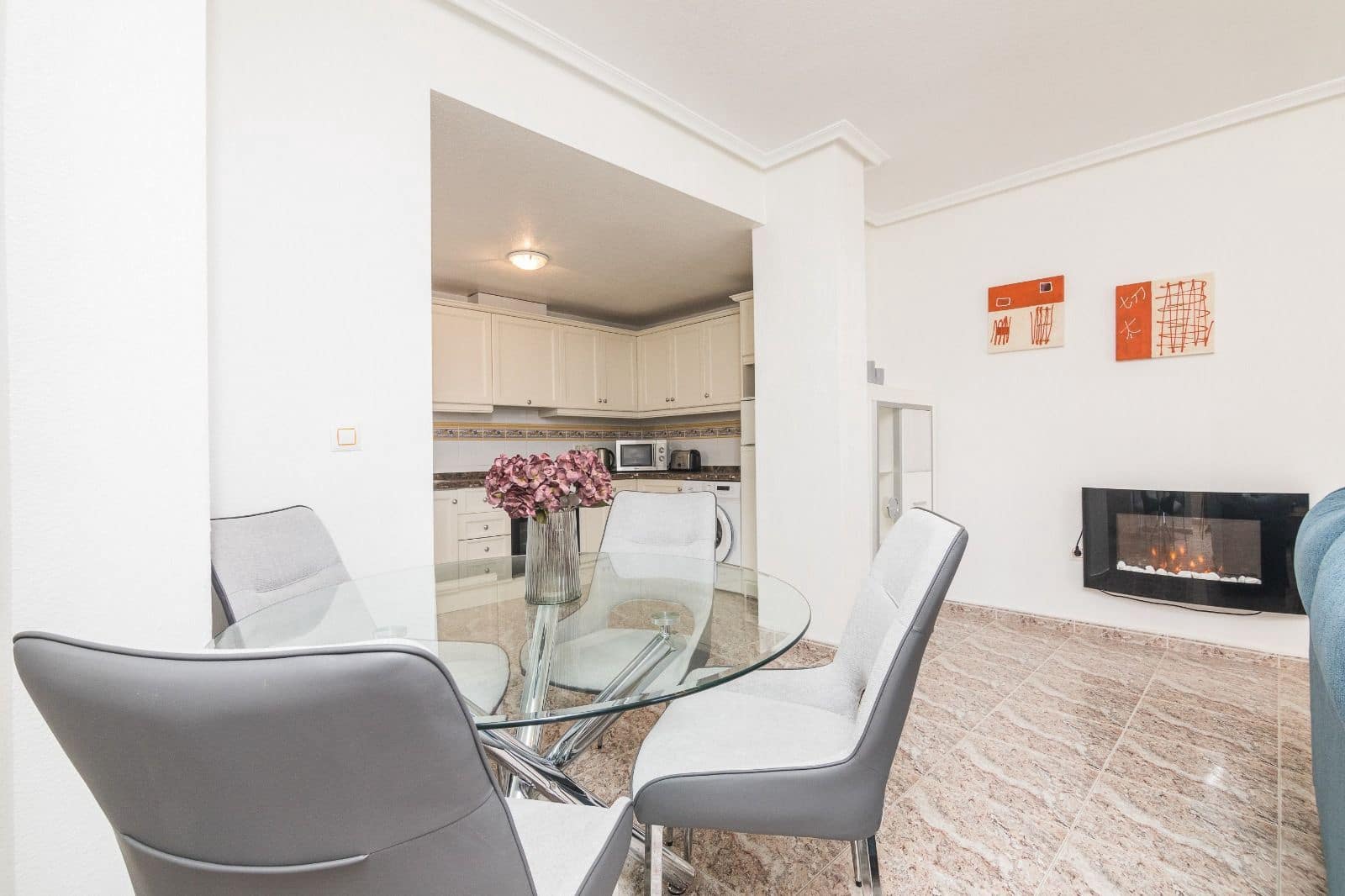 2 soverom Bungalow til leie i La Zenia med svømmebasseng garasje - € 900 (Ref: 9902776)