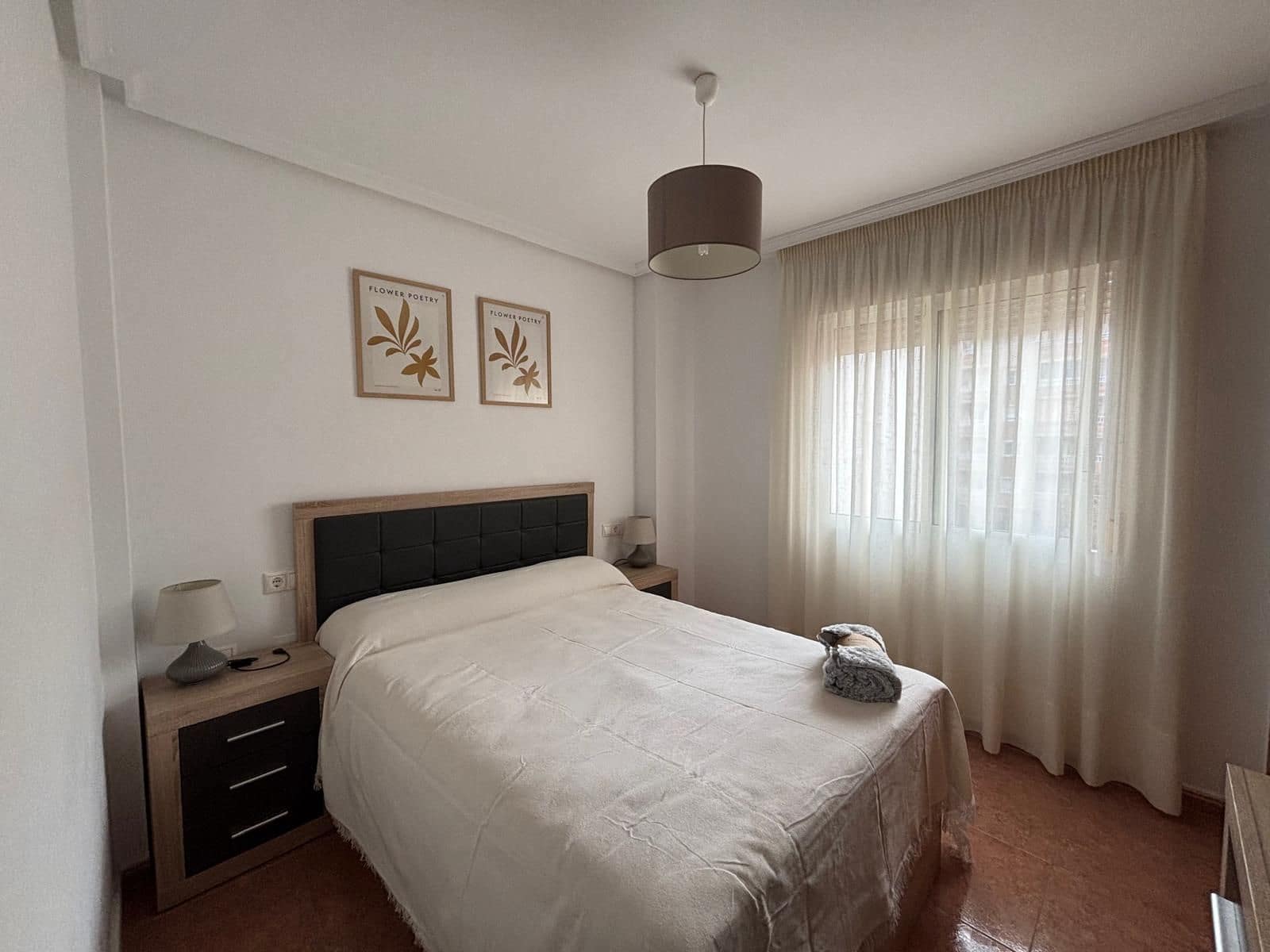 2 soverom Leilighet til leie i Torrevieja - € 800 (Ref: 9902777)
