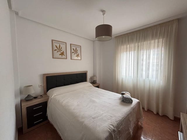 2 soverom Leilighet til leie i Torrevieja - € 800 (Ref: 9902777)