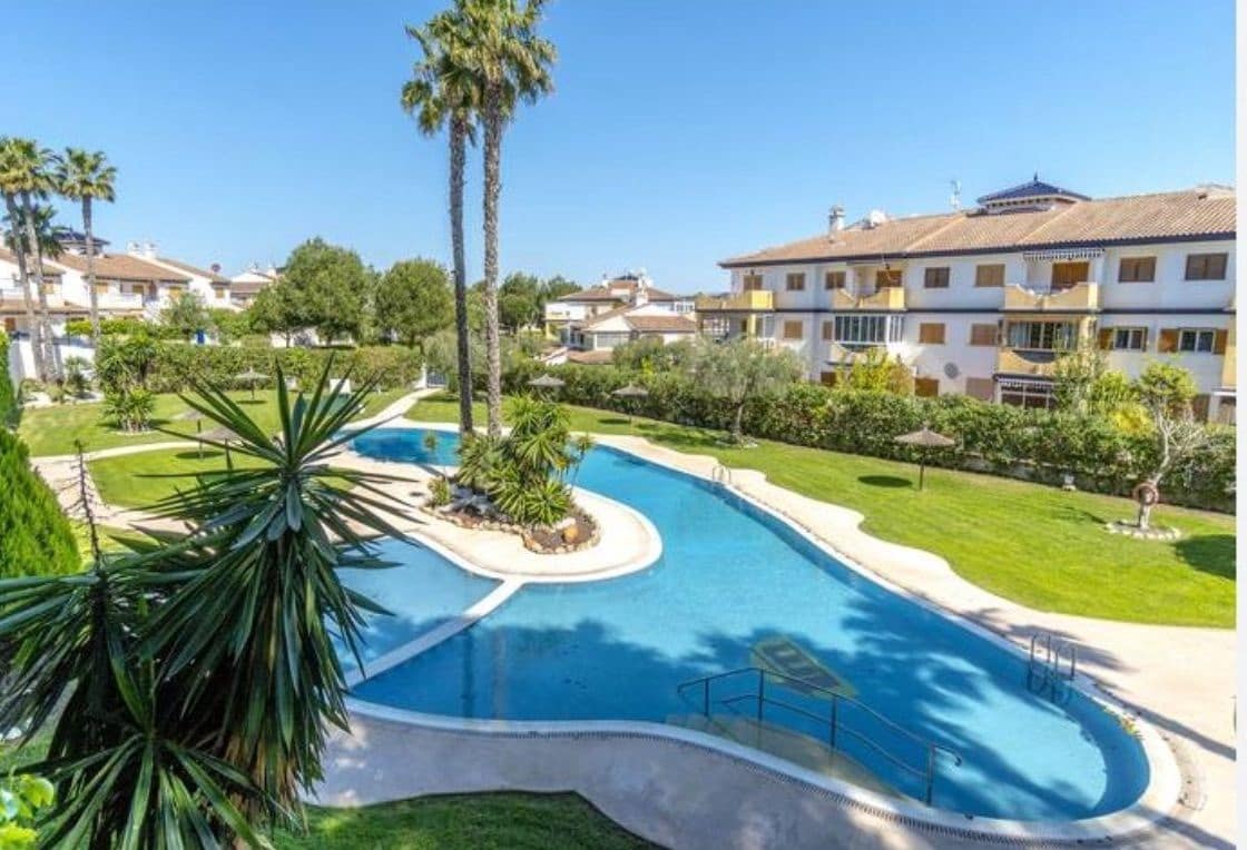 2 slaapkamer Bungalow te huur in Pilar de la Horadada met zwembad garage - € 800 (Ref: 9910005)