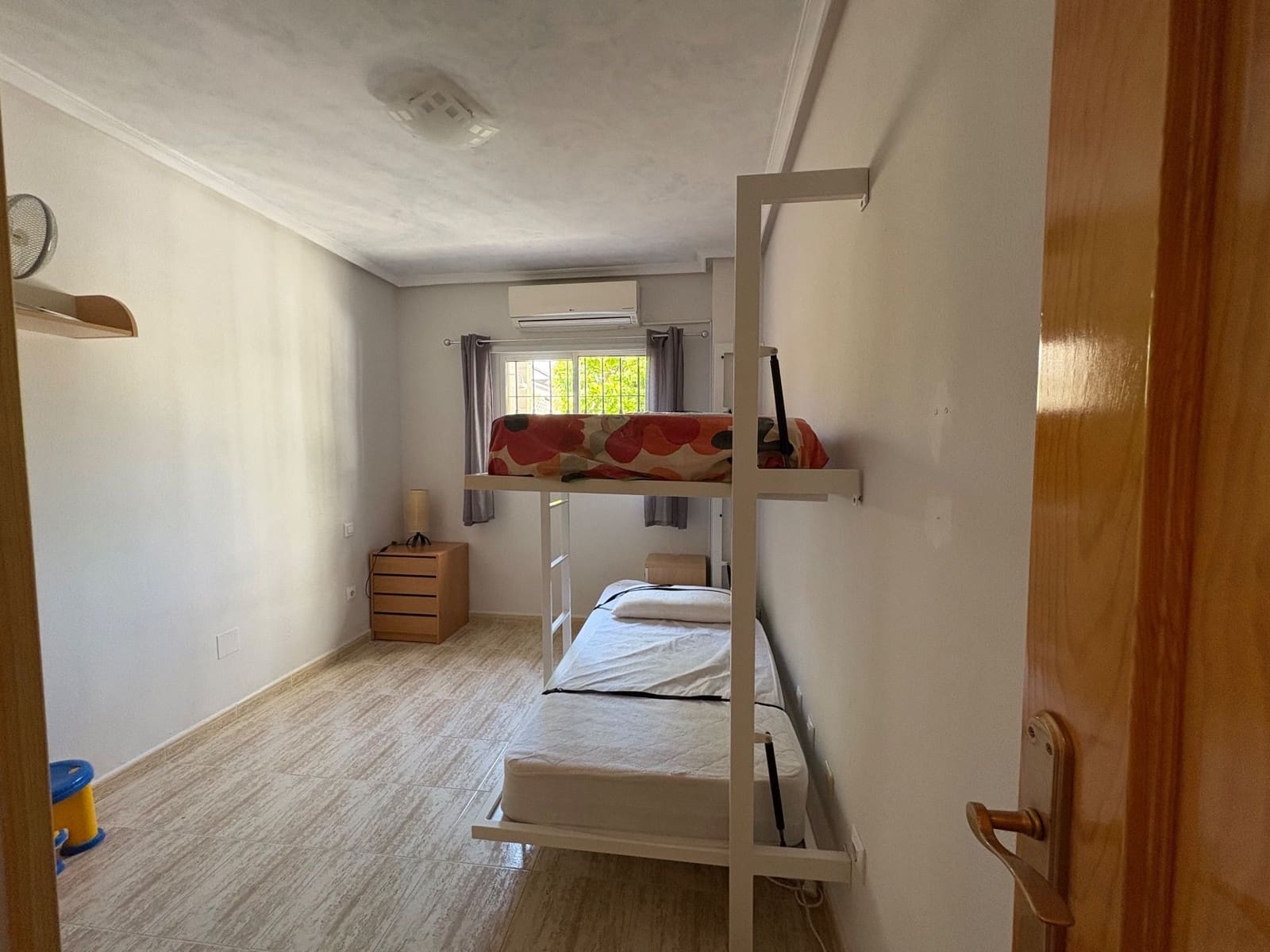 2 slaapkamer Bungalow te huur in Pilar de la Horadada met zwembad garage - € 800 (Ref: 9910005)