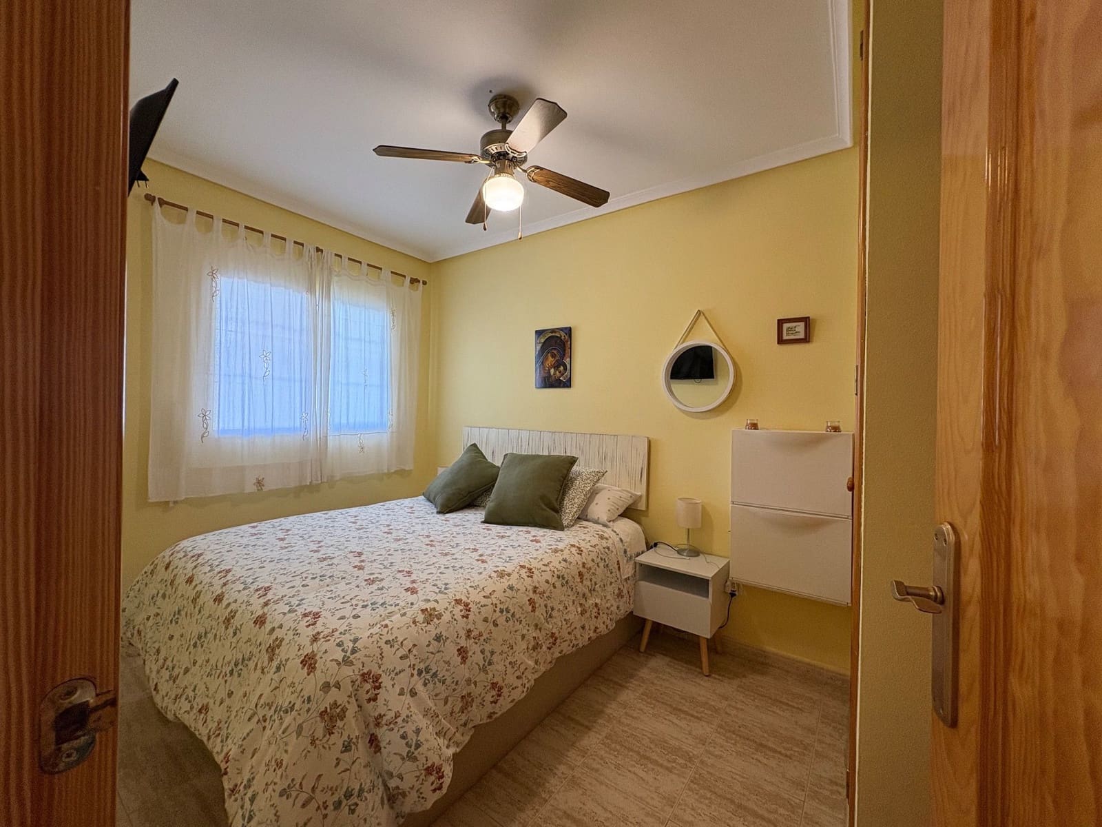 2 slaapkamer Bungalow te huur in Pilar de la Horadada met zwembad garage - € 800 (Ref: 9910005)