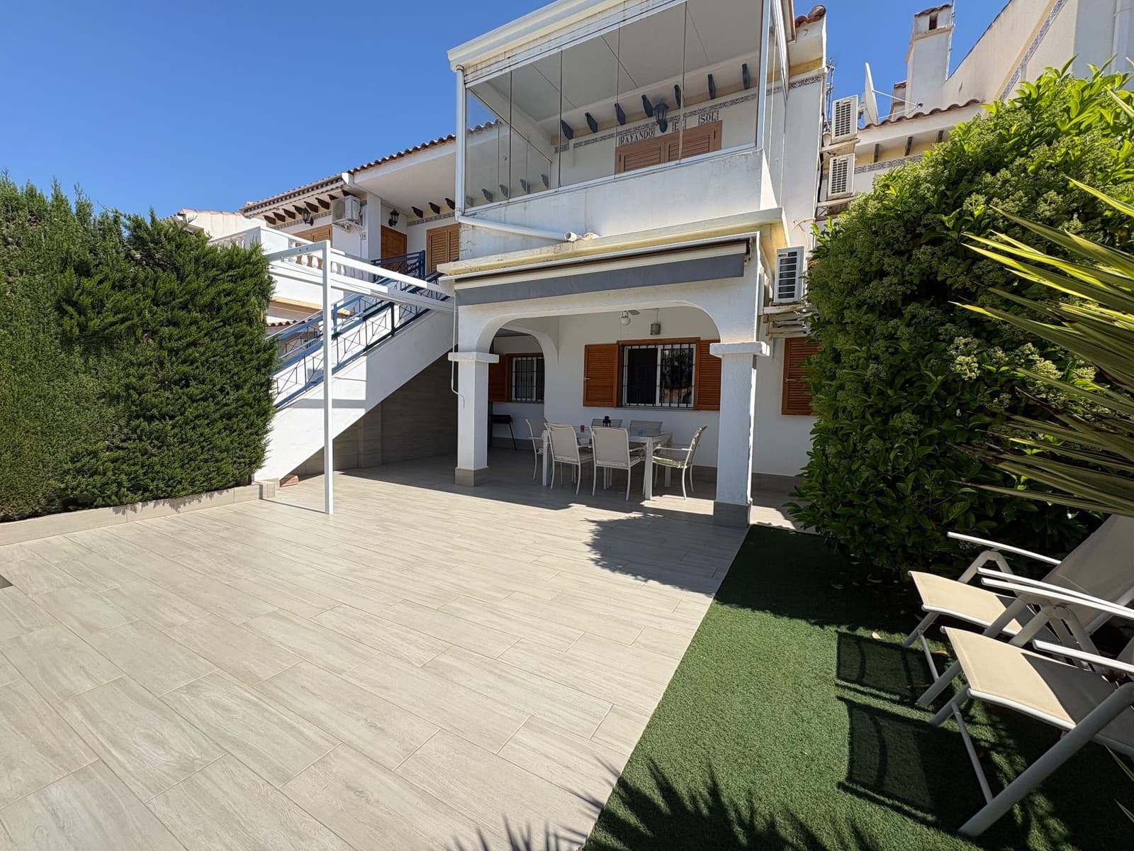 2 slaapkamer Bungalow te huur in Pilar de la Horadada met zwembad garage - € 800 (Ref: 9910005)