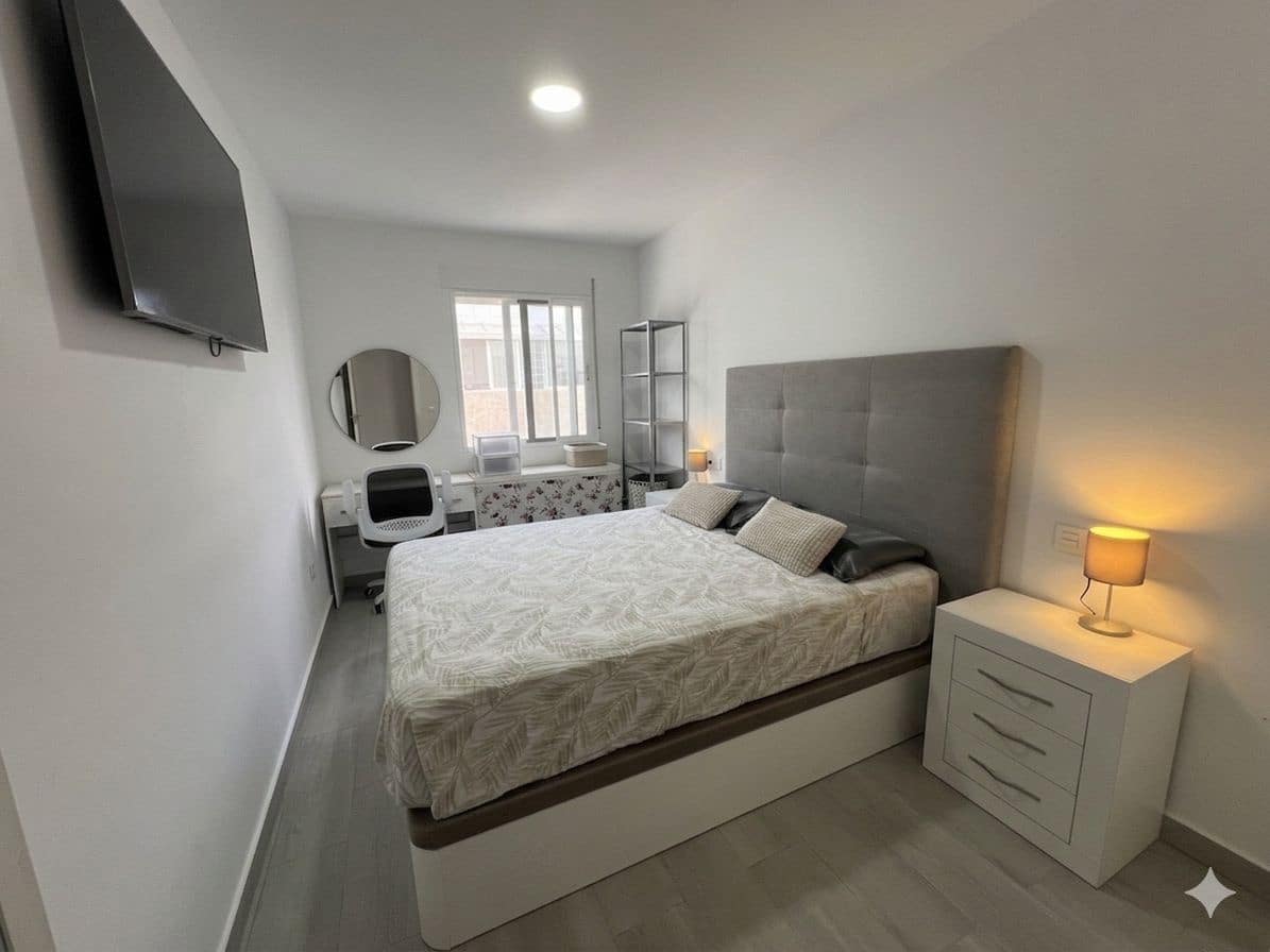 Piso de 2 habitaciones en San Pedro del Pinatar en alquiler - 800 € (Ref: 9912469)