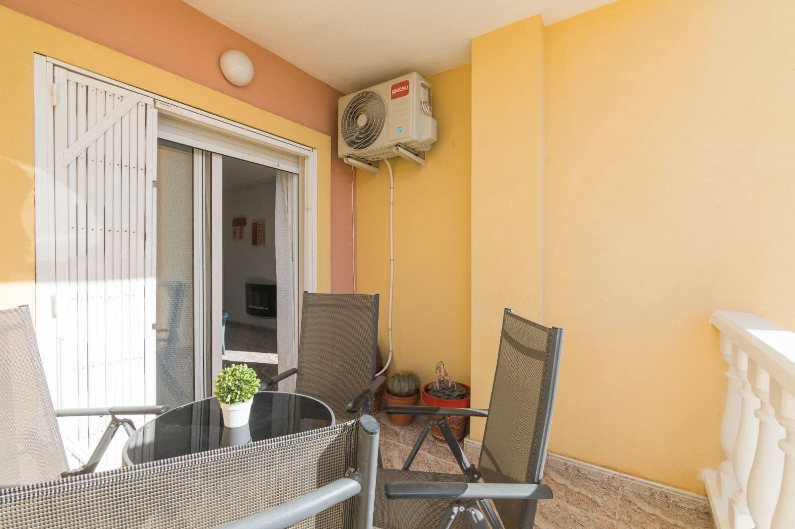 2 soveværelse Lejlighed til leje i La Zenia med swimmingpool garage - € 900 (Ref: 9928702)