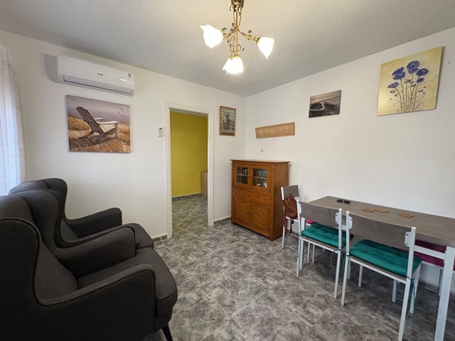 Ático de 2 habitaciones en Torrevieja en alquiler con piscina garaje - 950 € (Ref: 9931217)