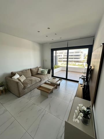 3 bedroom Flat for rent in Torrevieja with pool garage - € 1,800 (Ref: 9932793)