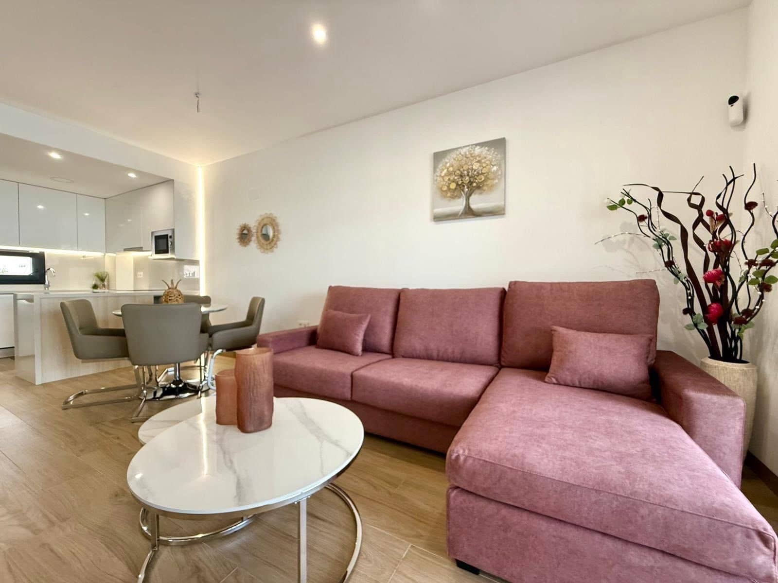 2 slaapkamer Flat te huur in Torrevieja met zwembad garage - € 1.700 (Ref: 9935477)