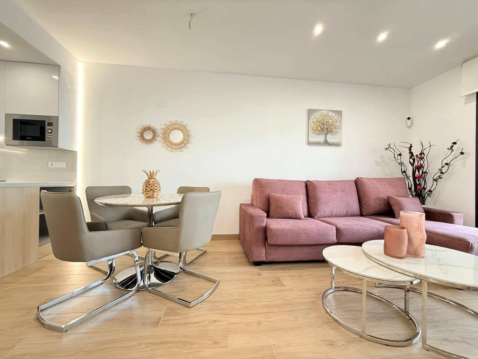 2 slaapkamer Flat te huur in Torrevieja met zwembad garage - € 1.700 (Ref: 9935477)