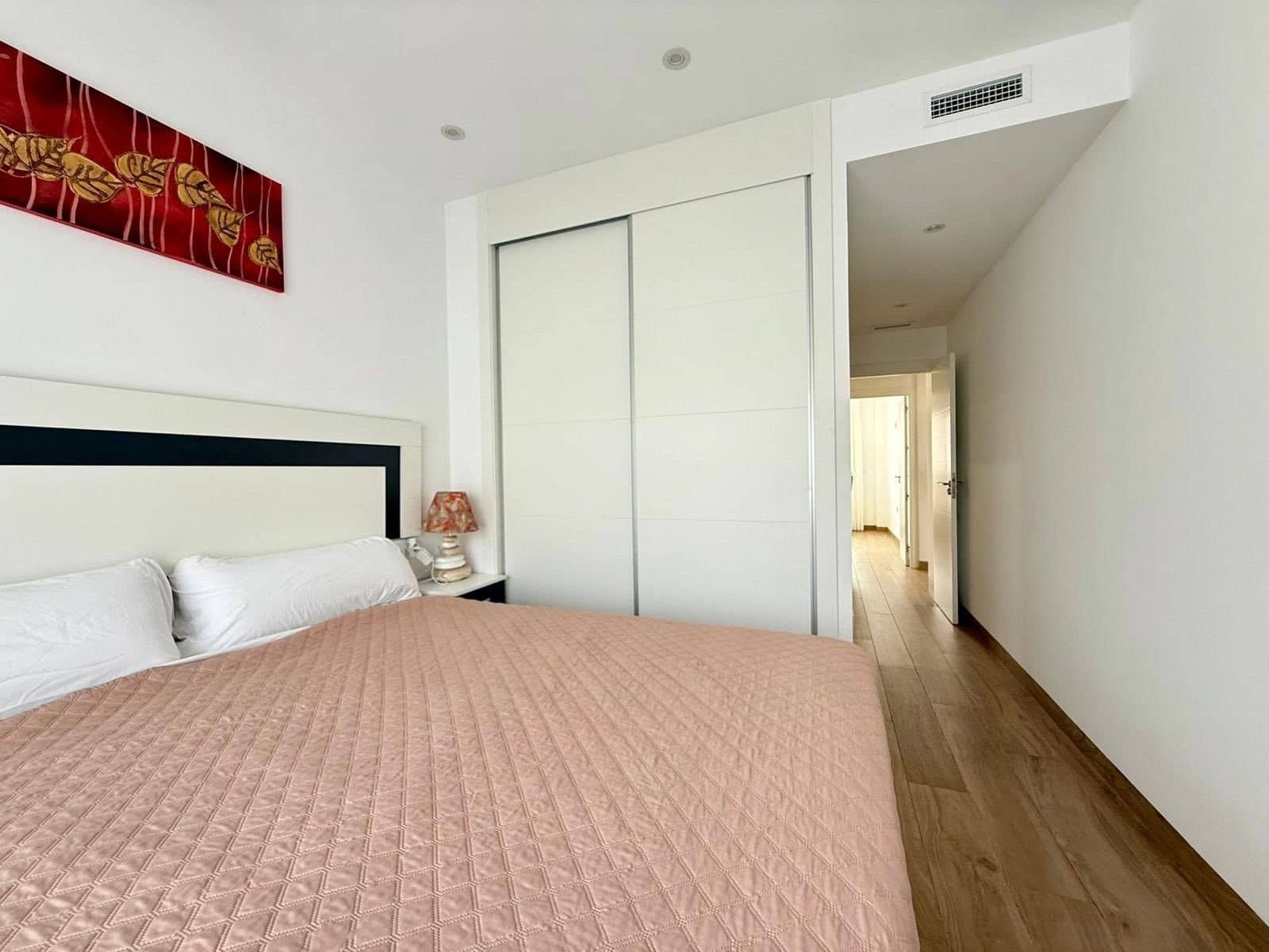2 slaapkamer Flat te huur in Torrevieja met zwembad garage - € 1.700 (Ref: 9935477)