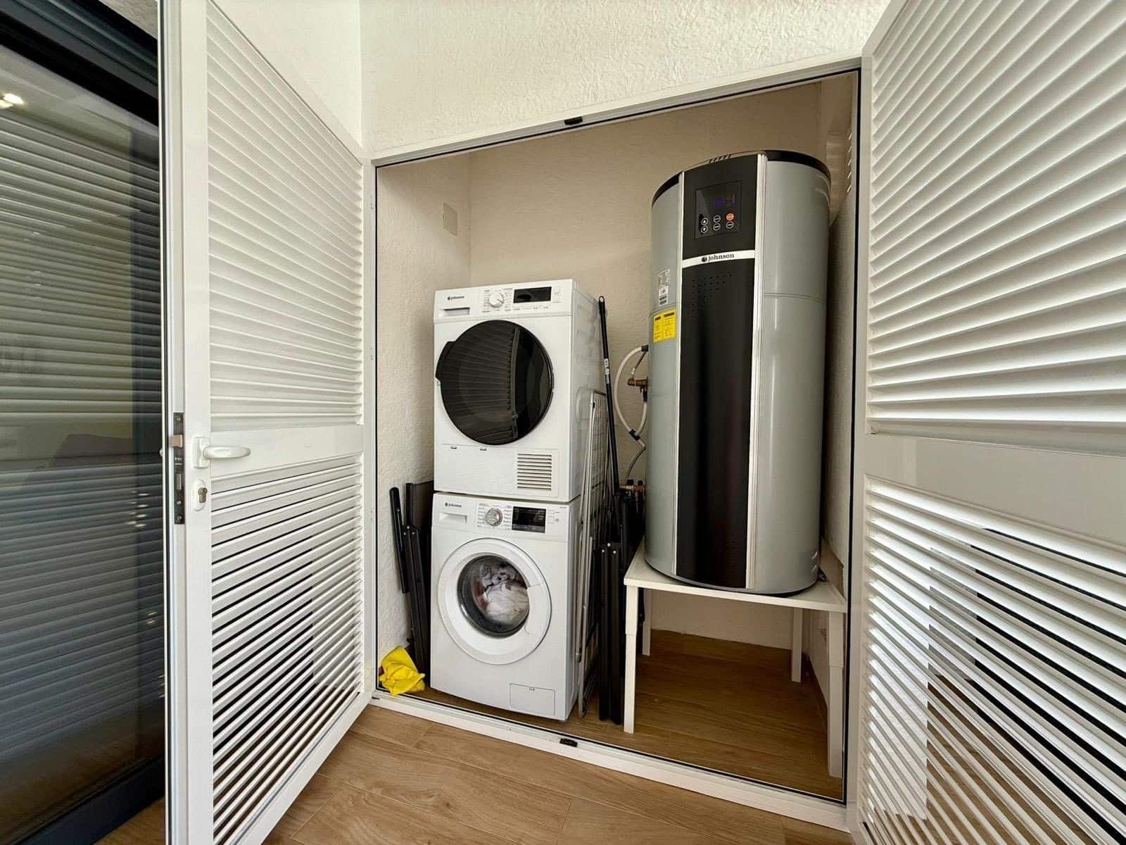 2 slaapkamer Flat te huur in Torrevieja met zwembad garage - € 1.700 (Ref: 9935477)