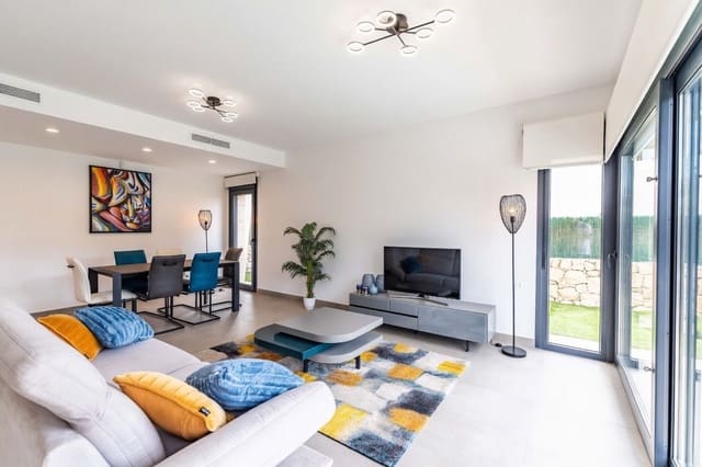 3 soverom Villa til salgs i Torre de la Horadada, Pilar de la Horadada med svømmebasseng - € 598 000 (Ref: 9935478)