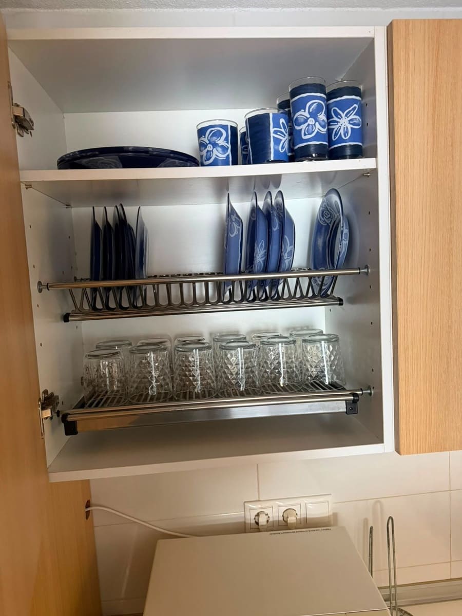 3 bedroom Flat for rent in Torrevieja - € 950 (Ref: 9945075)