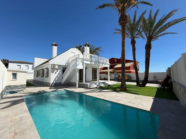 4 sypialnia Willa do wynajęcia w La Zenia, Orihuela z basenem garażem - 2 500 € (Ref: 9953678)