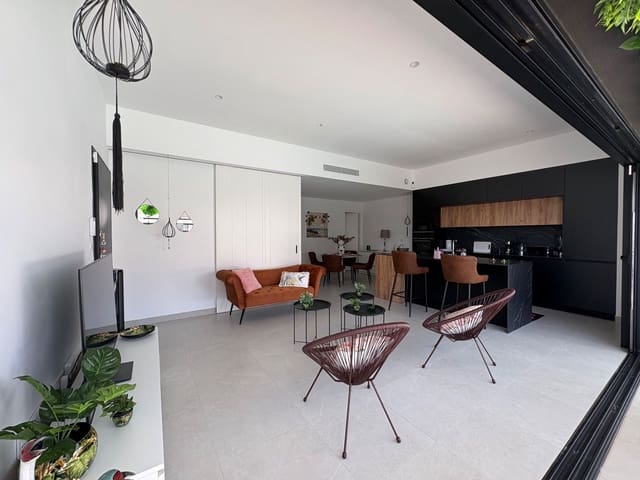 2 quarto Bungalow para arrendar em Pilar de la Horadada com piscina garagem - 1 500 € (Ref: 9953680)