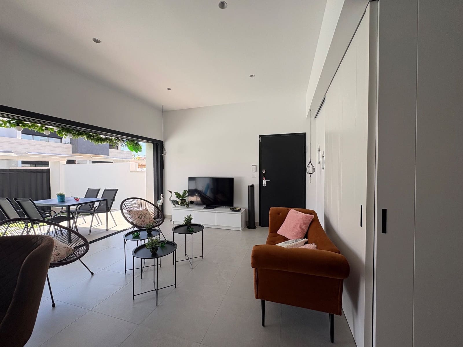 2 quarto Bungalow para arrendar em Pilar de la Horadada com piscina garagem - 1 500 € (Ref: 9953680)