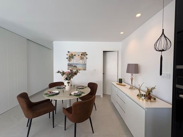 2 quarto Bungalow para arrendar em Pilar de la Horadada com piscina garagem - 1 500 € (Ref: 9953680)