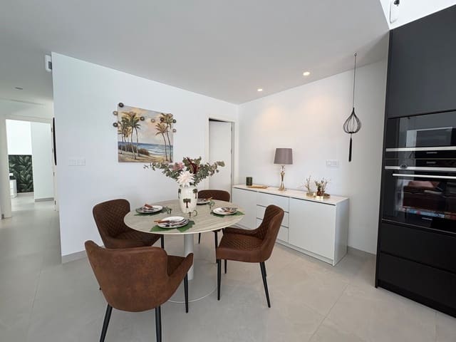 2 quarto Bungalow para arrendar em Pilar de la Horadada com piscina garagem - 1 500 € (Ref: 9953680)