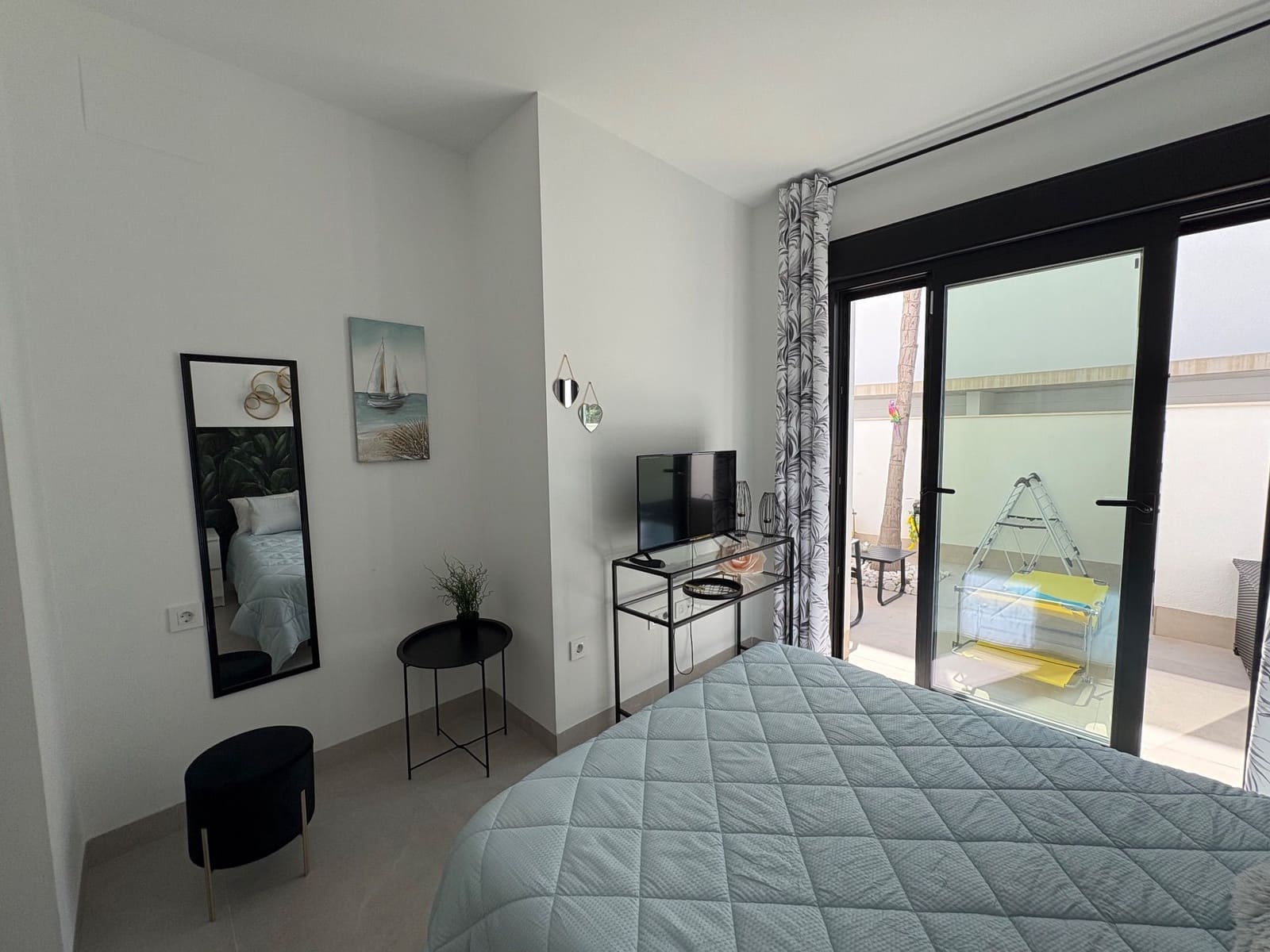 2 quarto Bungalow para arrendar em Pilar de la Horadada com piscina garagem - 1 500 € (Ref: 9953680)