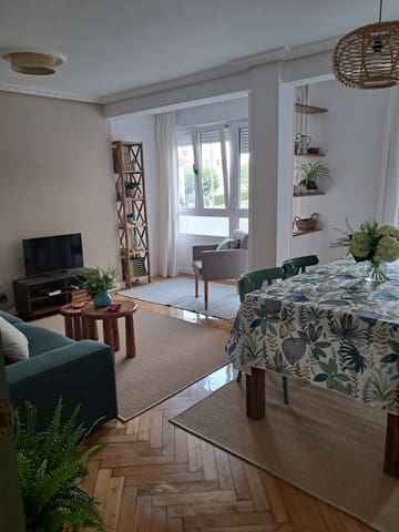 2 soverom Leilighet til leie i Santander - € 900 (Ref: 9972829)