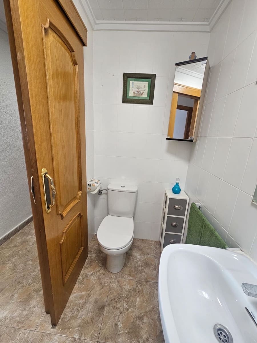 3 soveværelse Lejlighed til leje i Torrevieja - € 900 (Ref: 9974634)
