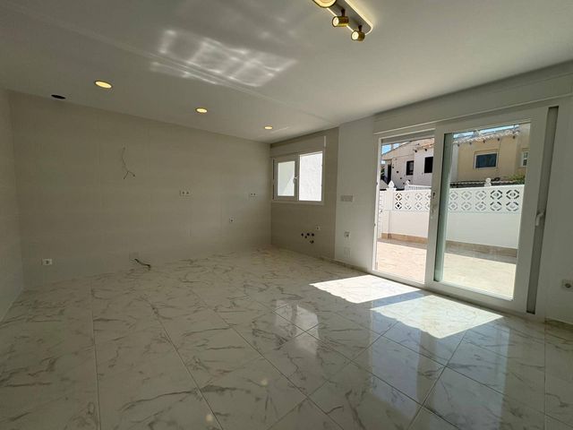 3 makuuhuone Rivitalo myytävänä paikassa Los Balcones - Los Altos, Torrevieja mukana uima-altaan - 229 000 € (Ref: 9276380)