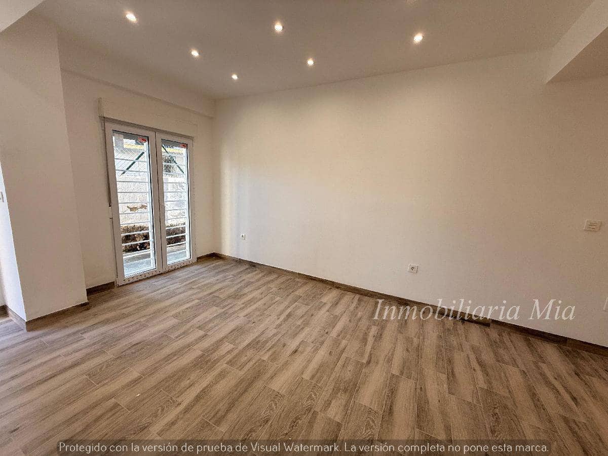 Apartment for sale in Torremolinos - € 140,000 (Ref: 10036020)