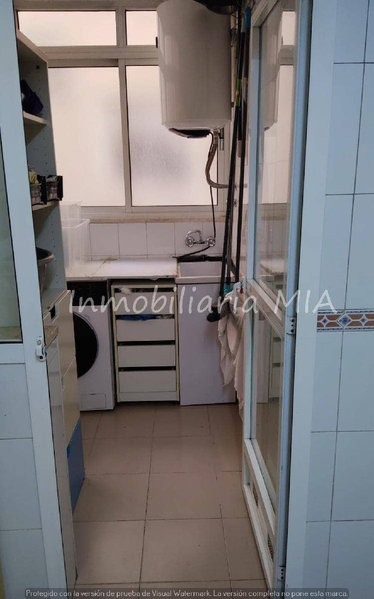 2 soverom Leilighet til leie i Torremolinos med garasje - € 1 300 (Ref: 10097475)