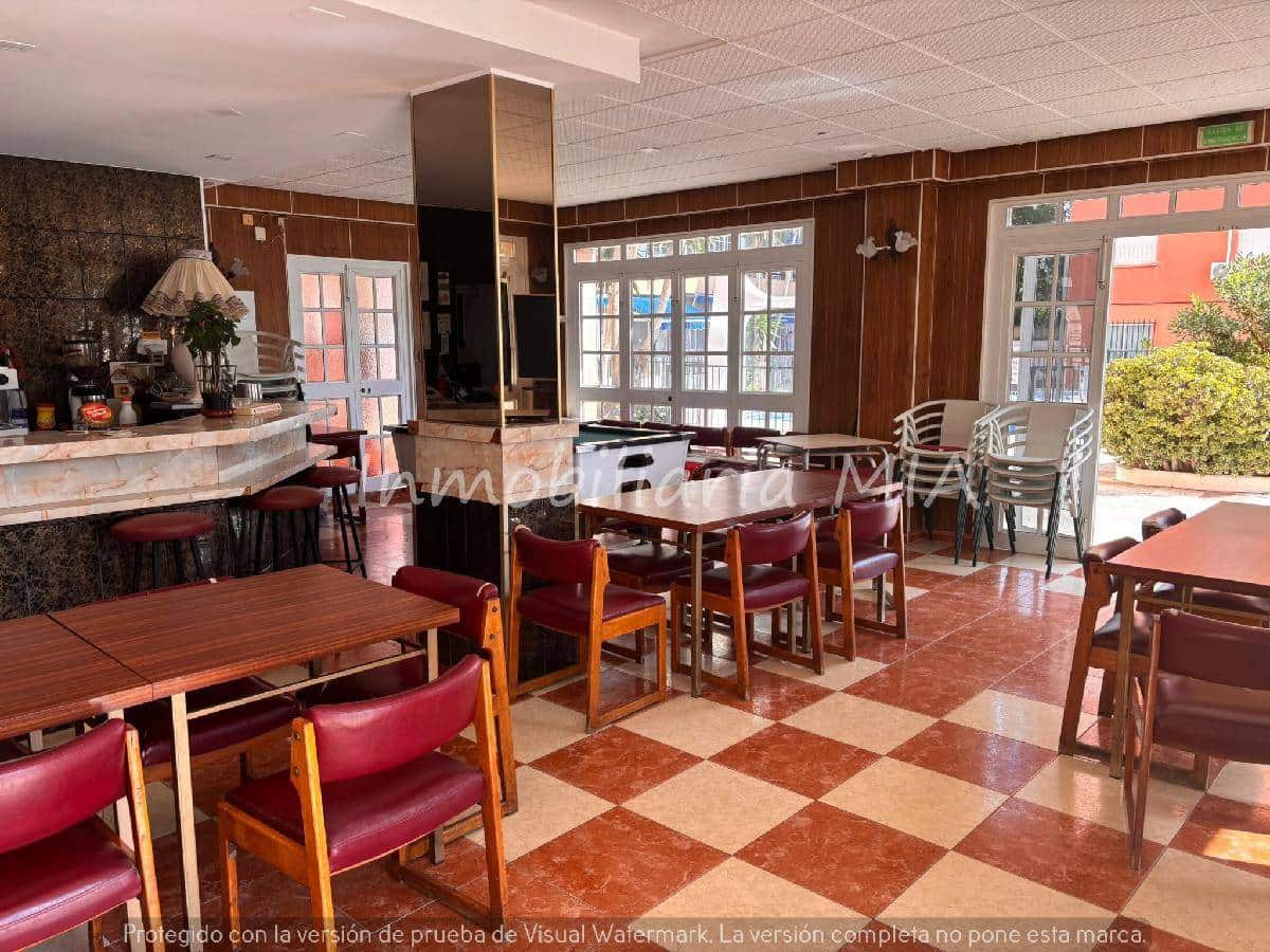 Commercial for sale in Torremolinos with pool - € 350,000 (Ref: 10144963)