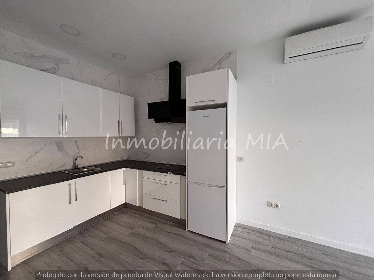 2 slaapkamer Appartement te koop in Torremolinos met zwembad - € 250.000 (Ref: 10148326)