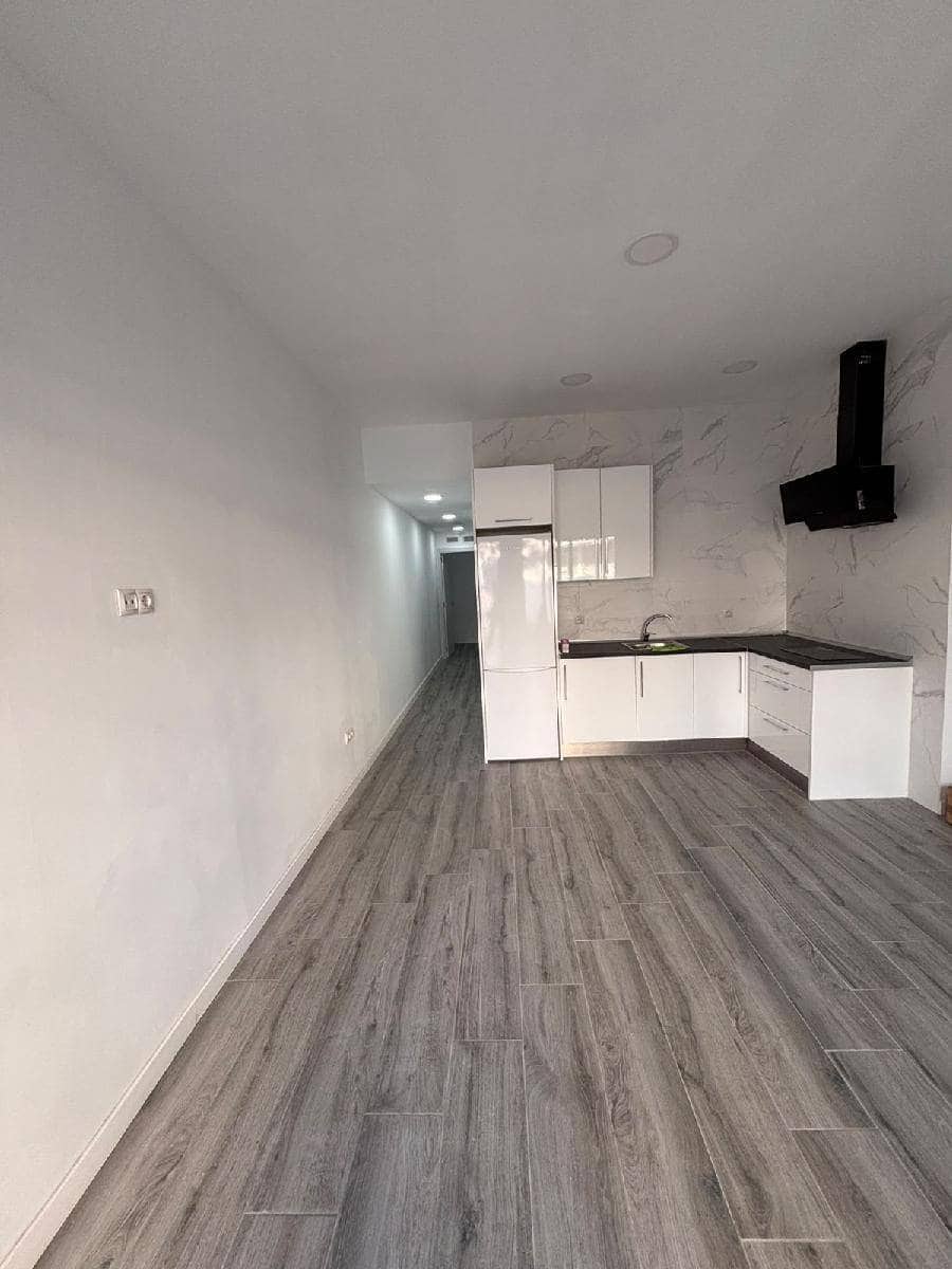 2 slaapkamer Appartement te koop in Torremolinos met zwembad - € 250.000 (Ref: 10148326)