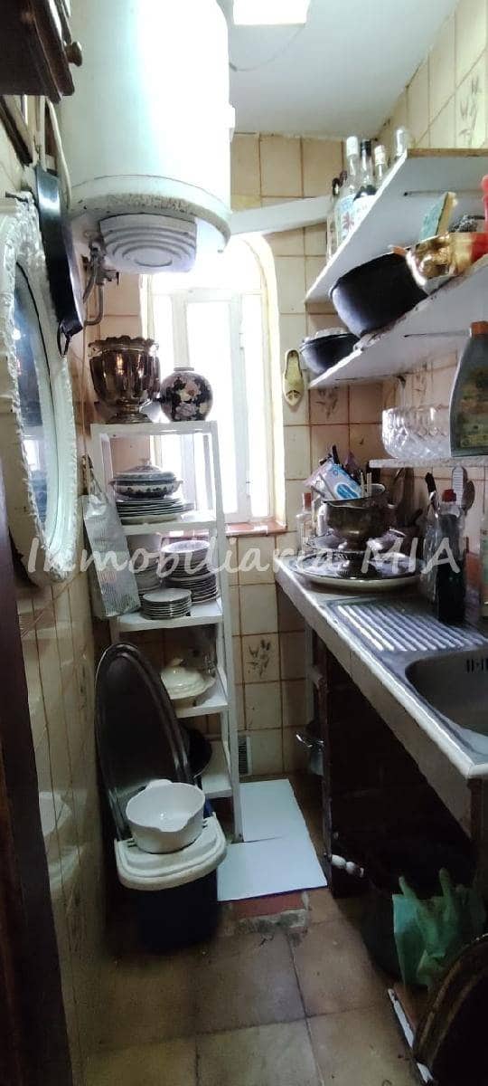 Kommersiell till salu i Torremolinos med pool - 295 000 € (Ref: 9956385)