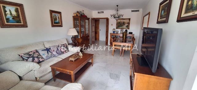 3 slaapkamer Flat te koop in Torremolinos met zwembad - € 590.000 (Ref: 9956397)