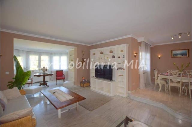 5 soverom Villa til salgs i Alhaurín de la Torre med svømmebasseng garasje - € 1 250 000 (Ref: 9956403)