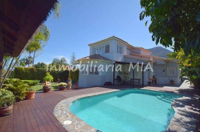 5 soverom Villa til salgs i Alhaurín de la Torre med svømmebasseng garasje - € 1 250 000 (Ref: 9956403)