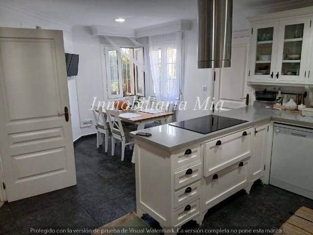 5 soverom Villa til salgs i Alhaurín de la Torre med svømmebasseng garasje - € 1 250 000 (Ref: 9956403)