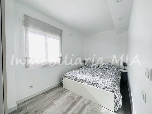 2 soverom Leilighet til salgs i Torremolinos med svømmebasseng garasje - € 389 900 (Ref: 9956411)