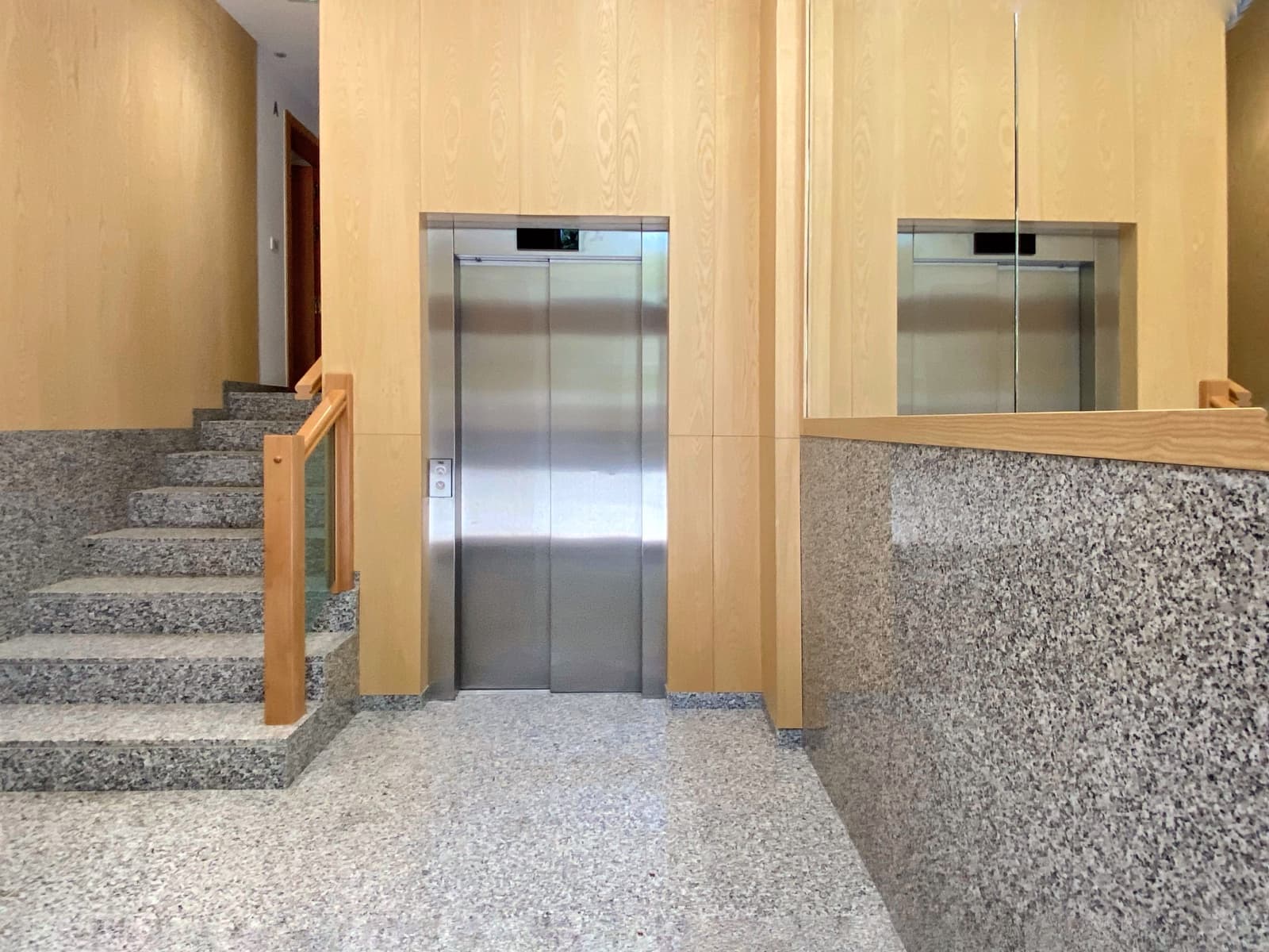 2 soveværelse Penthouse til salg i Arcade med garage - € 290.000 (Ref: 8828394)