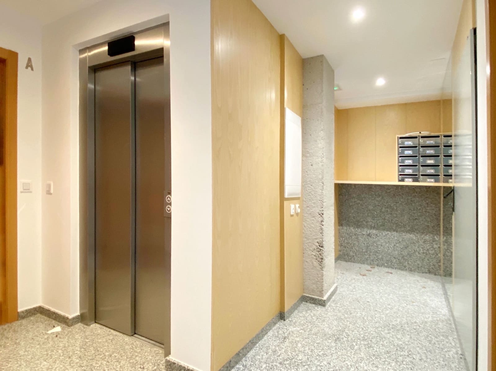 3 soveværelse Lejlighed til salg i Arcade med garage - € 290.000 (Ref: 8828395)