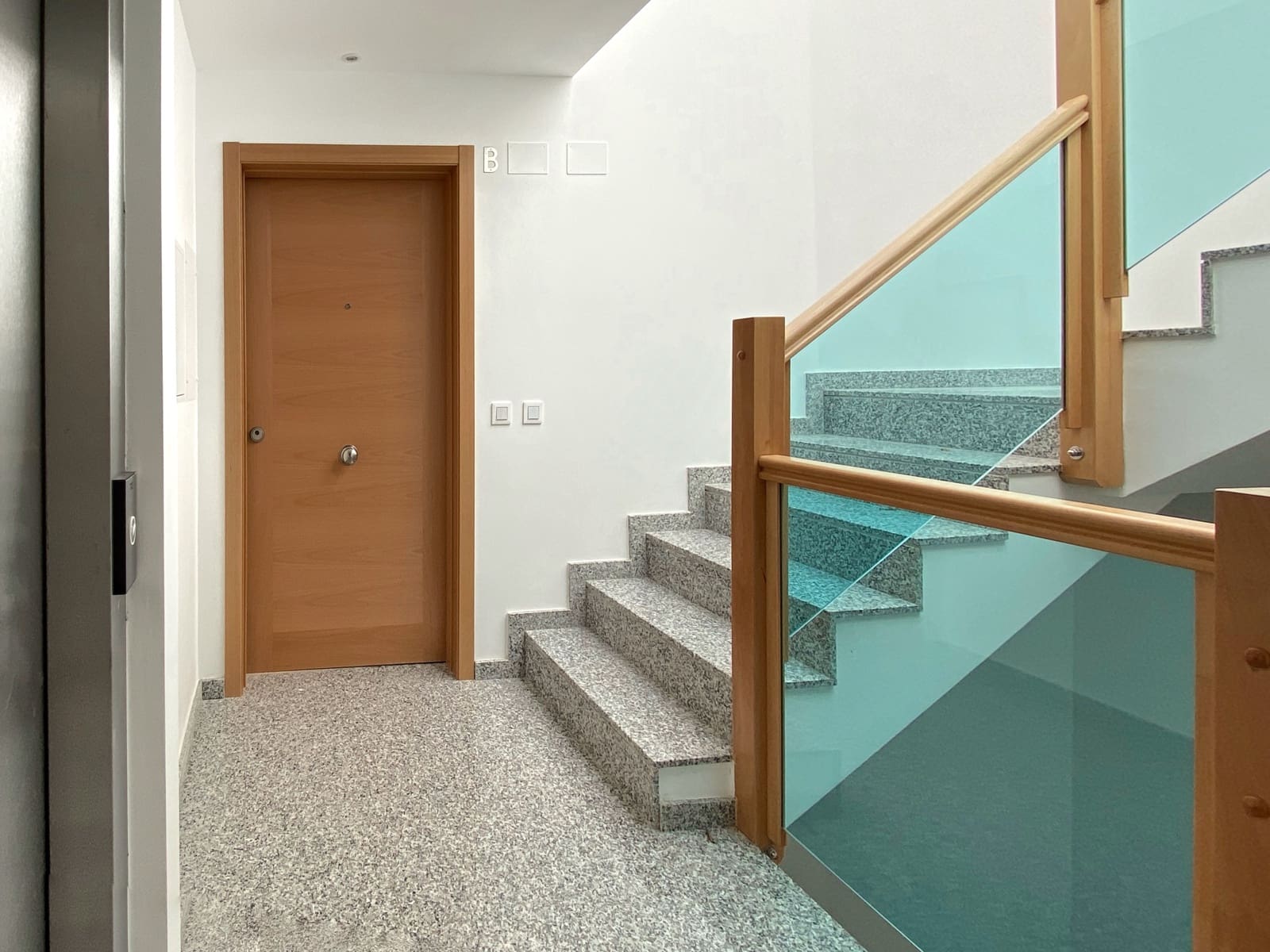 3 soveværelse Lejlighed til salg i Arcade med garage - € 290.000 (Ref: 8828395)